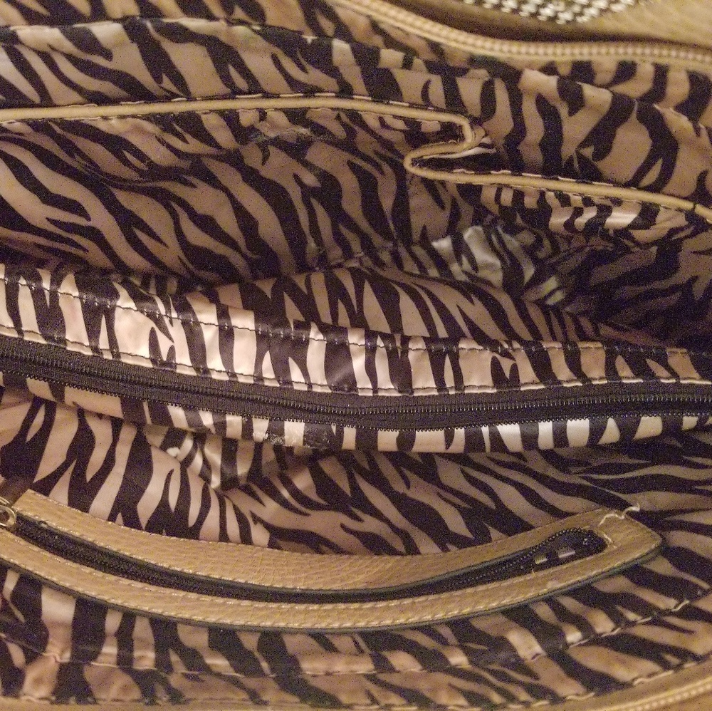 Handbag - Picture 2 of 2